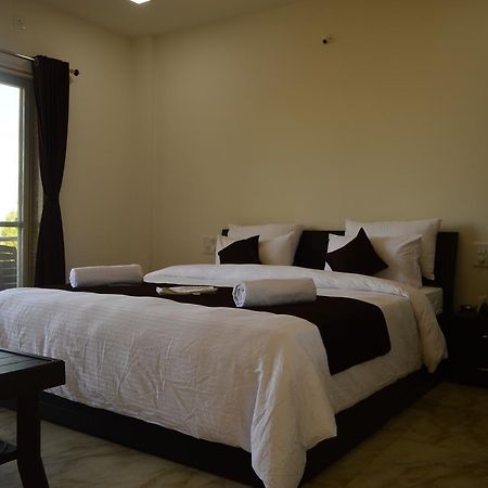 Hôtel Harmony Palace à Mahābaleshwar Extérieur photo